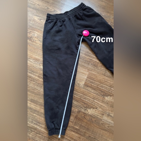 **SOLD** Alphalete HCTS Joggers - Picture 3 of 4